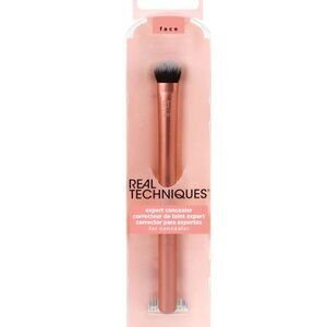 $6 When Bundled • Real Techniques Expert Concealer Makeup Brush